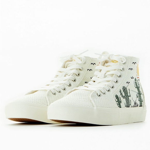 Vans
Sk8-hi
Vr3 cush
Desert embroidered
NWOT - Picture 12 of 12